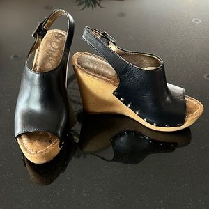 Sam Edelman Womens Camilla Black Leather Wooden wedge heel and platform Size 6M.